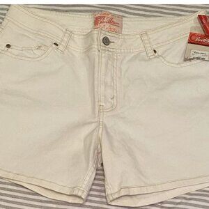 NWT Signature Levi Strauss Stretch Off White 5" Inseam Shorts Womens 12 Chino